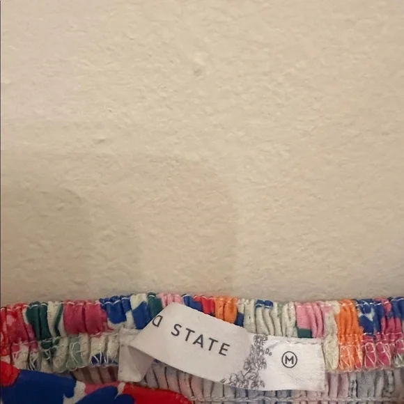 Altar’d State Colorful Floral Cropped Shirt Blouse Elastic Back Spring Summer M - Picture 2 of 3